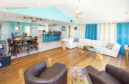 Sandbridge House | Back Bay Dog- Pool, Hot Tub, Bay, Sleeps 13