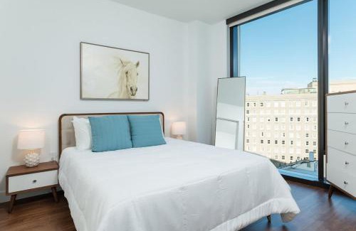 East Cambridge Apartment | Back-Bay Penthouse Public Garden Down Town Rooftop and Parking