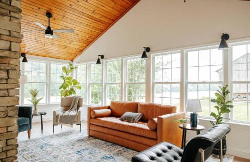 Cocolamus House | Back Country on 8 Acre - Stream, Pond & Animals