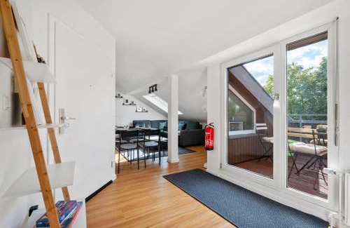 Grunbuhl-Sonnenberg Apartment | BackHome - BUSINESS&FAMILY - Parken, 3-Zimmer, SmartTV, Balkon, Waschmaschine, ruhige Stadtrand-Lage, Netflix, 60qm, 24h Checkin