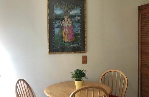 Middletown Bed & Breakfast | Backyard Garden Oasis