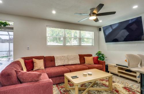 Lauderhill House | Backyard Oasis Fort Lauderdale Home Near Beach