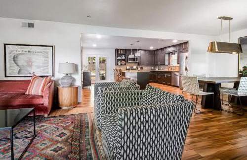 Fredericksburg House | Backyard Oasis w/Pool, Hot-Tub, Grill & Fire Pit!
