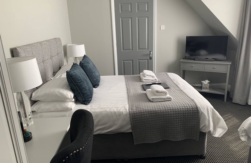 Henley-on-Thames Bed & Breakfast | Badgemore Park B&B and Golf Club