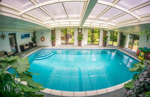 Hastings House | Badgers Den - Covehurst Bay Holiday Cottage