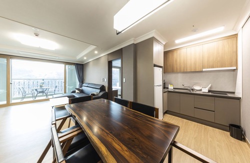 Yeoncheon Hotel | BAEKHAK JAYURO RESORT