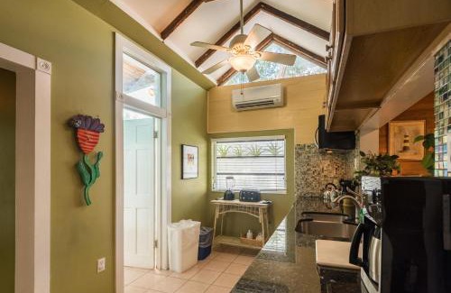 Uptown - Upper Duval House | Bahama House