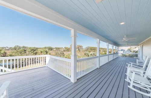 Saint Helena Island House | Bahia Mar - Fripp Island - Right Across from Beach Access