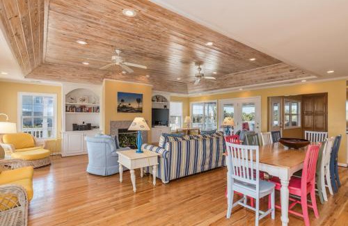 Saint Helena Island House | Bahia Mar - Fripp Island - Right Across from Beach Access