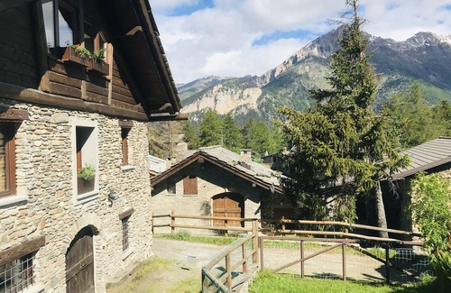 Oulx Apartment | Baita Gran Bosco: Large apartment for 6 people