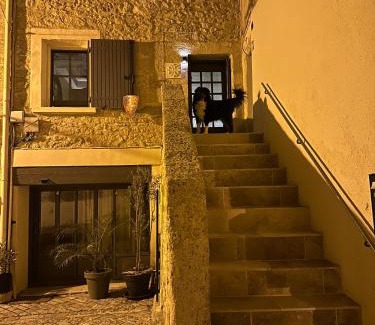Balaruc-le-Vieux Apartment | Balaruc Le Vieux Superbe studio dans maison médiévale avec terrasse et vue lagune de Thau