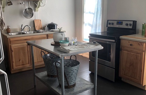 Oxford House | Balcom Court Guest House Loftncozy, grand, secluded