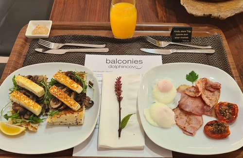 Tura Beach Bed & Breakfast | Balconies Dolphincove