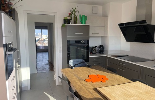 Prince–Marmottan Apartment | Balcony, 2 bedrooms, 4 people, Eiffel Tower view, next to Roland Garros & Metro