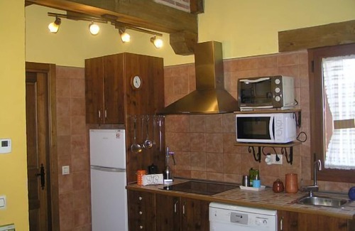 Losana de Piron Cottage | Balcony of Nut II: 600 m2 private garden, wifi, barbecue, fireplace, pets.