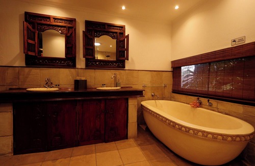 Kosmos Cabin | Bali at Scenic Haven Lodge
