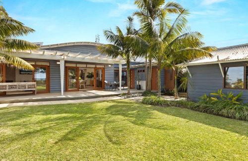 Vincentia House | Bali Beach House by Experience Jervis Bay
