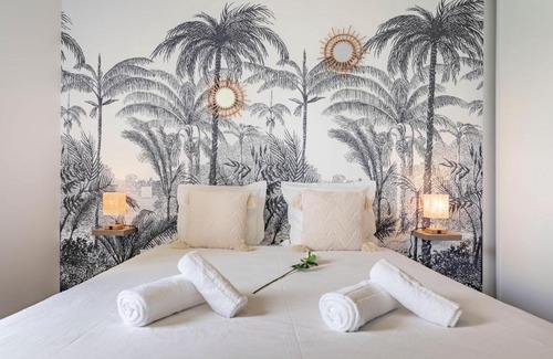Villenave-d'Ornon Apartment | Bali Chic