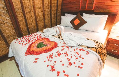 Songan House | Bali Cottages Lake View