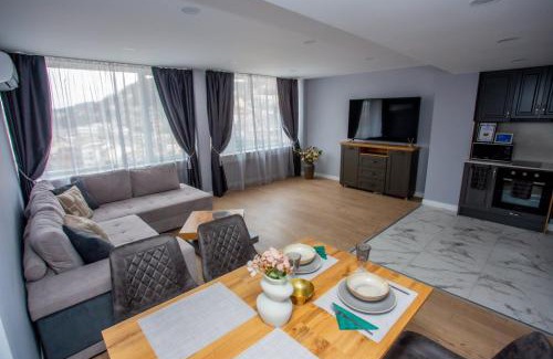Gabrovo Apartment | Balkan Tower Deluxe Ultra