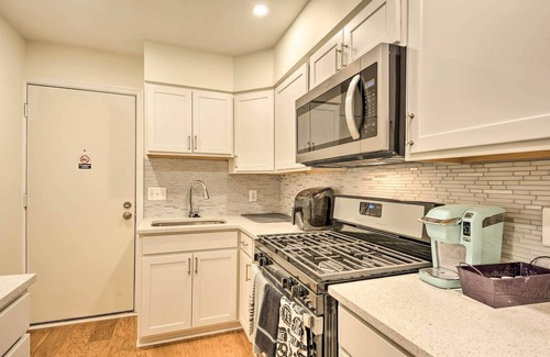 Downtown Baltimore House | Baltimore Townhome Near Oriole Park w/A/C!