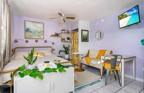 Southwest Apartment | Banana Bungalow at Oeste Palma with BBQ, Bikes, Beach