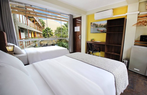 Huacachina Hostel | Bananas Adventure Hostel