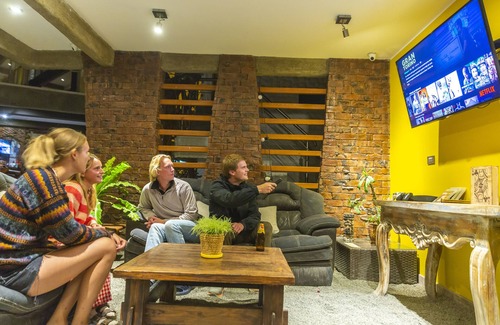 Huacachina Hostel | Bananas Adventure Hostel