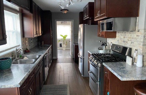 Reynolds Corners House | Bancroft Guest House