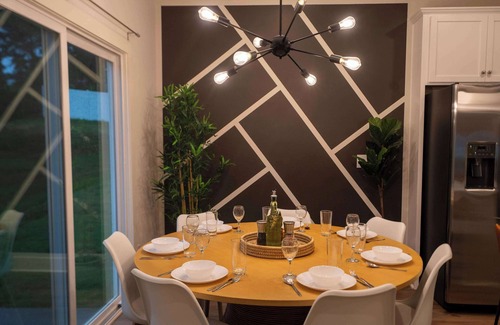 Spartanburg House | Band New Luxury Stay, 3 min to Downtown Sleeps 10