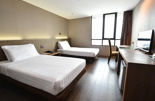 Thanon Phetchaburi Hotel | Bangkok City Hotel