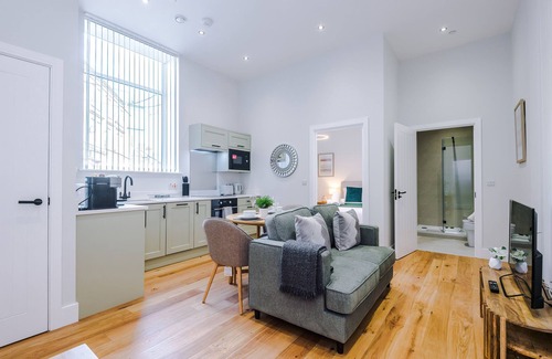 Hillsborough Apartment | Bank House Apartments by Staycay | BRAND NEW!