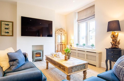 Fairford House | Bank House