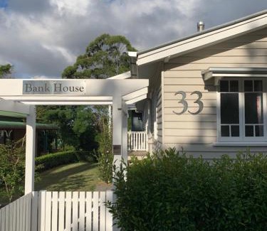 North Tamborine House | Bank House Tamborine Mountain