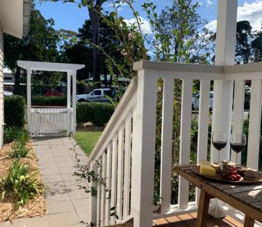 North Tamborine House | Bank House Tamborine Mountain