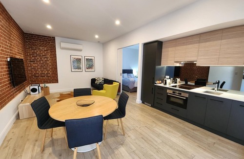 Semaphore Apartment | Bank Teller 1 Bedroom ApartmentnClose to Semaphore beach