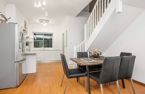 Bankstown House | Bankstown3br near train station