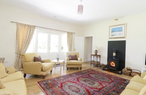 Newtyle House | Bannatyne Lodge