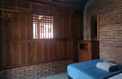 Bangunjiwo House | Banyu Kasongan Homestay