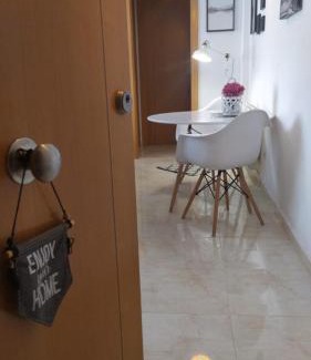 El Roc de Sant Gaieta Apartment | Bara Blanc Beach