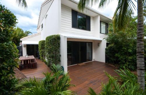Noosaville House | Barbados Noosa