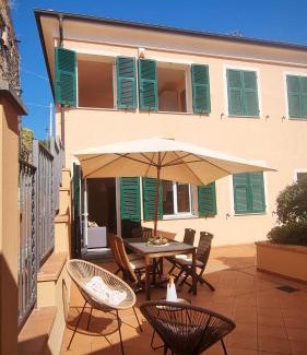Diano Arentino House | Barbara tra gli Ulivi