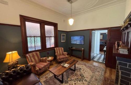 Gunning Apartment | Barbour House