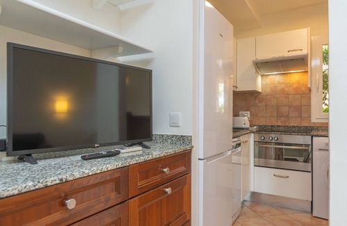 Portopetro House | BARCA TRENCADA - Beautiful apartment very close to the beach. Free WiFi.