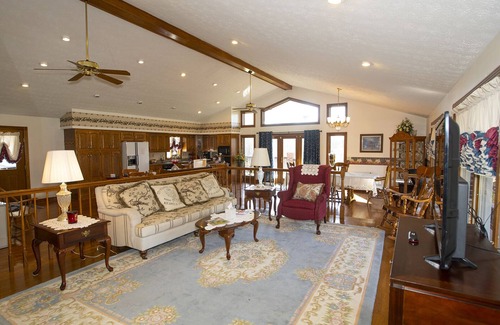 Chaplin House | Bardstown Kentucky , large space