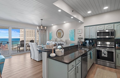 Four Mile Village Condo | Barefeet Retreat Renovated Unit in Beachfront Bldg Tides 708
