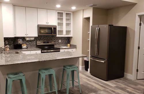 Madeira Beach Hotel | Barefoot Beach Club
