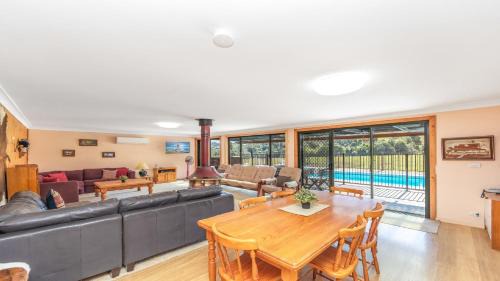Bucca Wauka House | Barkeldine Farm Country Retreat