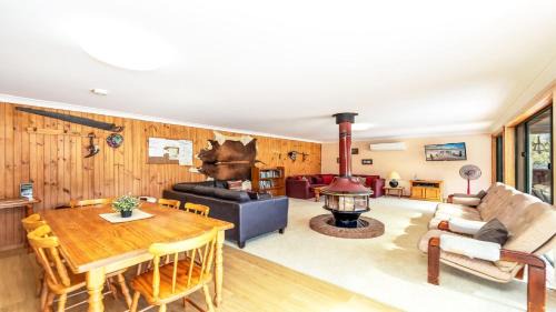 Bucca Wauka House | Barkeldine Farm Country Retreat