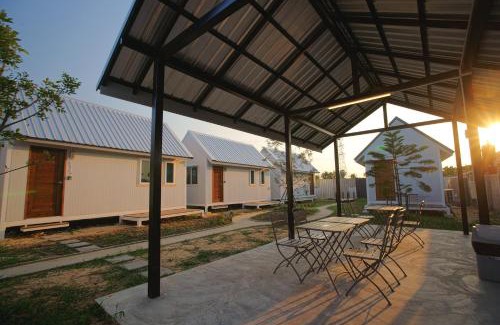 Sam Phran House | Barn Sampran Resort บ้านสามพรานรีสอร์ท